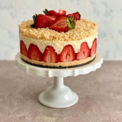 Çilekli Magnolia Pasta Tarifi