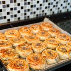Ispanaklı Gül Böreği Tarifi, Nasıl Yapılır?