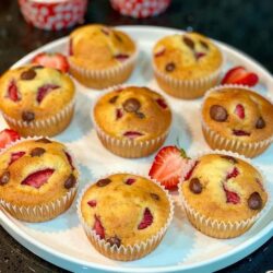 Çilekli Çikolatalı Muffin Tarifi