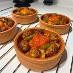 Güveçte Köfte Patates Tarifi