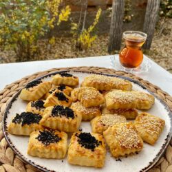 Susamlı Tuzlu Kurabiye Tarifi