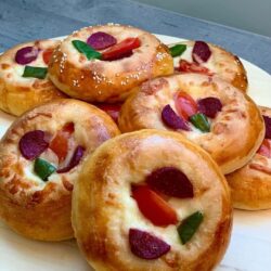 Yumuşacık Pizza Poğaça Tarifi