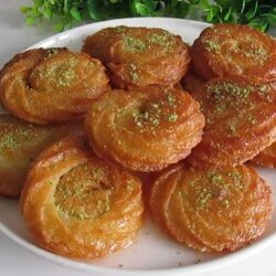 40 Yıllık Ustasından Halka Tatlısı