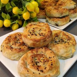 Ispanaklı Kolay Gül Böreği Tarifi