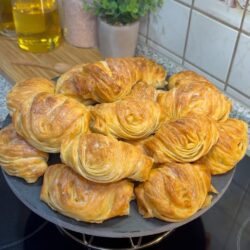 Kolay Midye Börek Tarifi