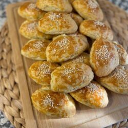 Mayasız Kolay Poğaça Tarifi