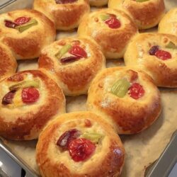 Pastane Tadında Pizza Poğaça Tarifi