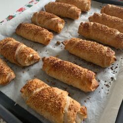 Tahinli Yeşil Mercimekli Börek Tarifi