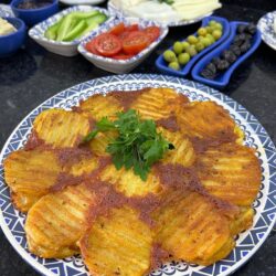 Tavada Kaşarlı Patates Tarifi