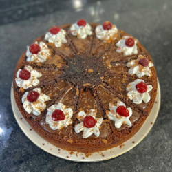 Vişneli Çikolatalı Islak Kek Tarifi