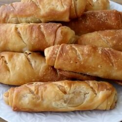 El Açması Patatesli Börek Tarifi