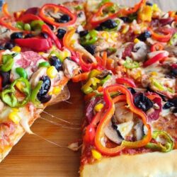 Karışık Pizza Tarifi, Nasıl Yapılır?