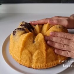 Yumuşacık 2 Renkli Kek Tarifi