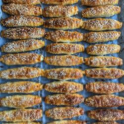 Kıymalı Sodalı Börek Tarifi, Nasıl Yapılır?