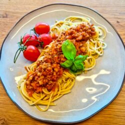 Patatesli Kıymalı Soslu Makarna Tarifi