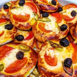 Poğaça Pizza Tarifi