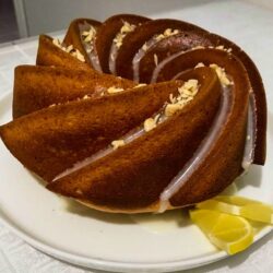 Soslu Limonlu Kek