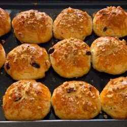 Ağızda Dağılan Üzümlü Cevizli Kurabiye Tarifi