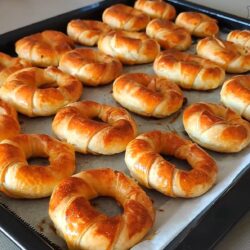 Milföy Gibi Kabaran El Açması Çıtır Börek Tarifi