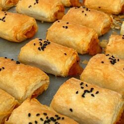 Özel Sosuyla Çıtır Börek Tarifi