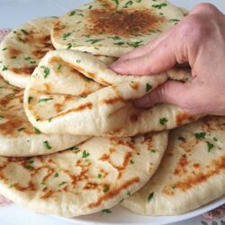 Puf Puf Kabaran Yumuşacık Bazlama Tarifi