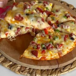 Tavada 15 Dakikada Enfes Pizza Tarifi