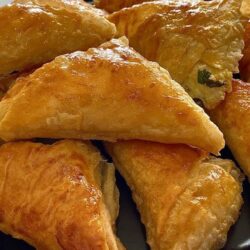 2 Adet Yufkayla Tam 1 Tepsi Çıtır Börek Tarifi