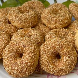 Ağızda Dağılan Tereyağlı Simit Kurabiye Tarifi