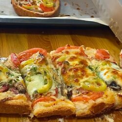 Bayat Ekmekle 5 Dakikada Enfes Kahvaltılık Tarifi