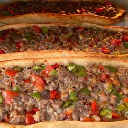 Lokanta Usulü Kuşbaşılı Pide Tarifi