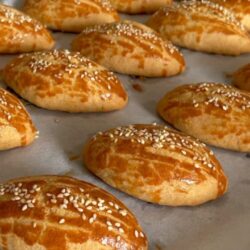 Sadece 10 Dakikada Mayasız Kıyır Poğaça Tarifi