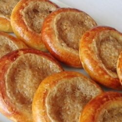 Yumuşacık Hamuruyla Tahinli Pide Tarifi