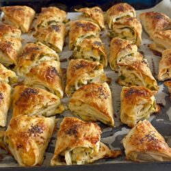 2 Yufka İle Milföy Lezzetinde Börek Tarifi