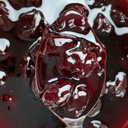 Asla Şekerlenmeyen Işıl Işıl Vişne Reçeli Tarifi