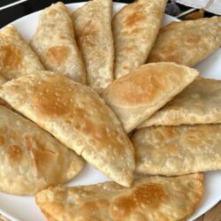 Dışı Çıtır İçi Sulu Sulu Çi Börek Tarifi
