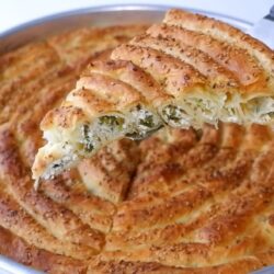 El Açması Lezzetinde Peynirli Börek Tarifi