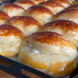 Pamuk Gibi Yumuşacık Kat Kat Poğaça Tarifi