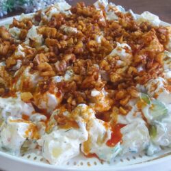 Bol Lezzetli Yoğurtlu Patates Salatası Tarifi