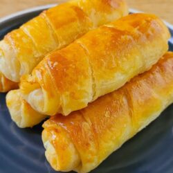 Çıtır Çıtır Sirkeli Unlu Kolay Börek Tarifi