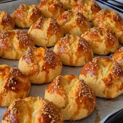 Dışı Gevrek İçi Yumuşacık Mayasız Poğaça Tarifi