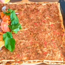 Dünyanın En Kolay Lahmacun Tarifi
