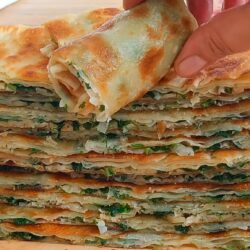 El Açması Yumuşacık Otlu Börek Tarifi