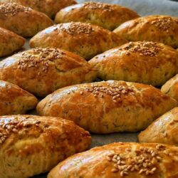 En Lezzetli Mayasız Dereotlu Poğaça Tarifi