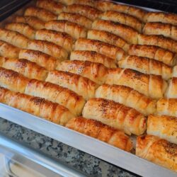 Hazır Yufkadan Soslu Çıtır Börek Tarifi