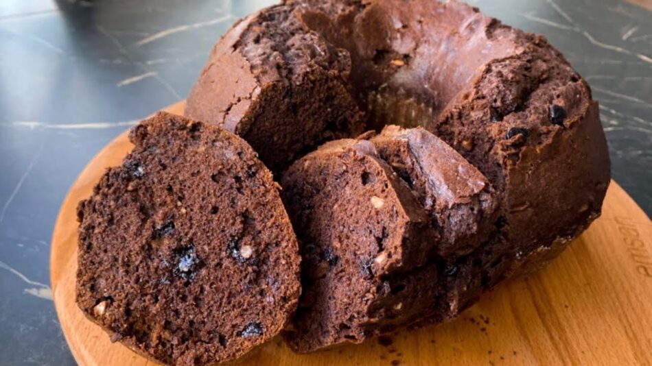 Kabardıkça Kabaran Kakaolu Çikolatalı Kek Tarifi