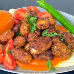 Kebap Tadında Tavuk Köftesi Tarifi