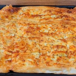 2 Çeşit Yufka İle Çıtır Çıtır Börek Tarifi