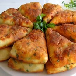 Asla Yağ Çekmeyen 5 Dakikada Mayasız Pişi Tarifi