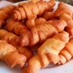 Asla Yağ Çekmeyen Mayasız Şipşak Pişi Tarifi