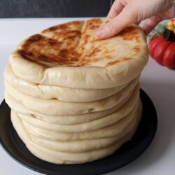 Balon Gibi Kabaran Yumuşacık Bazlama Tarifi